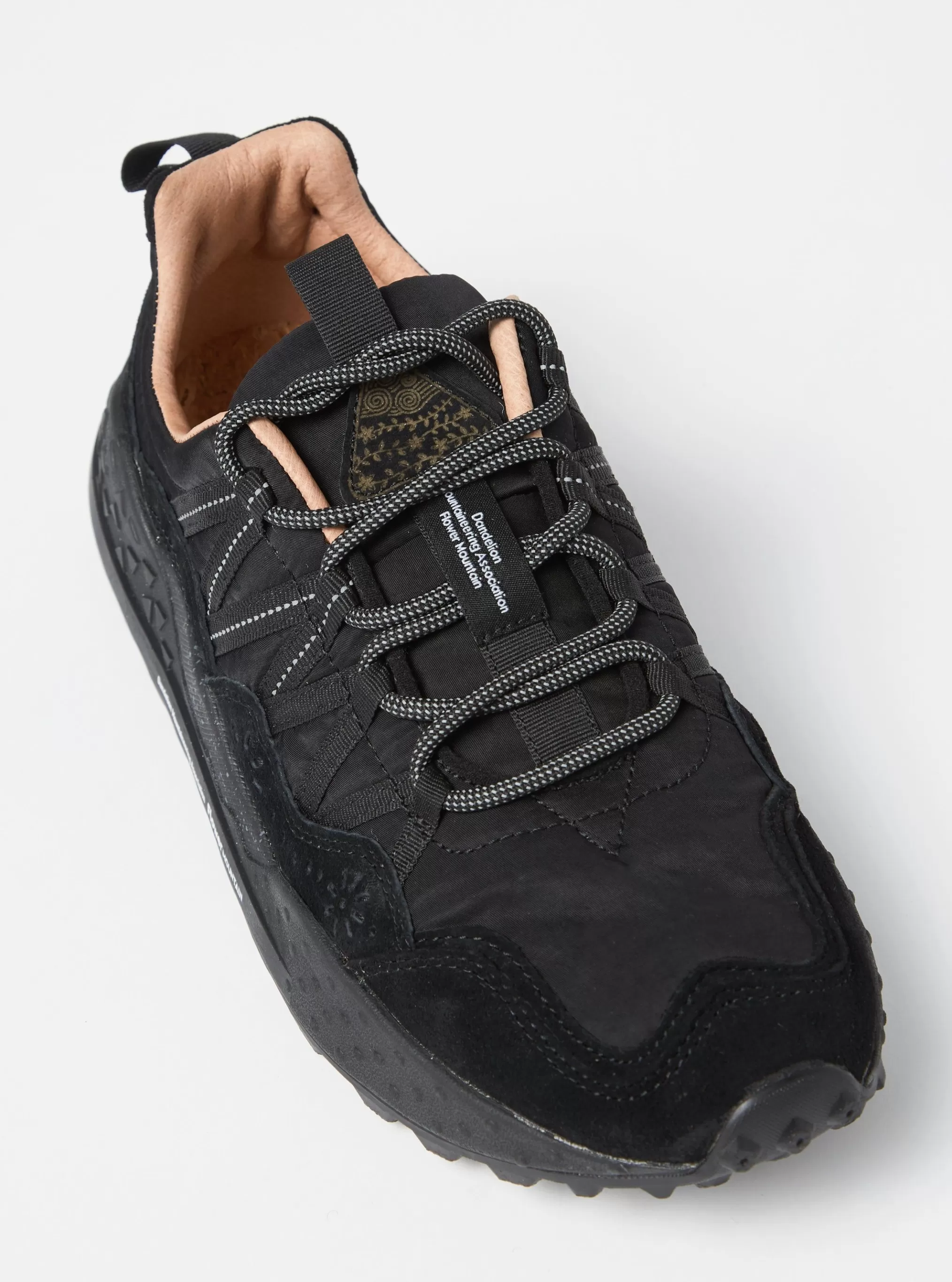 Footwear.^Universal Works Flower Mountain Washi Uni In Black Suede/Nylon