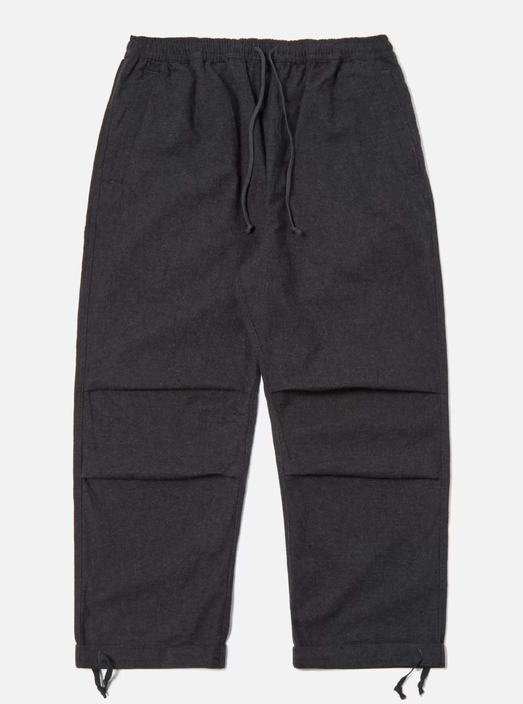 Trousers.^Universal Works Parachute Pant In Charcoal Carbon Cotton